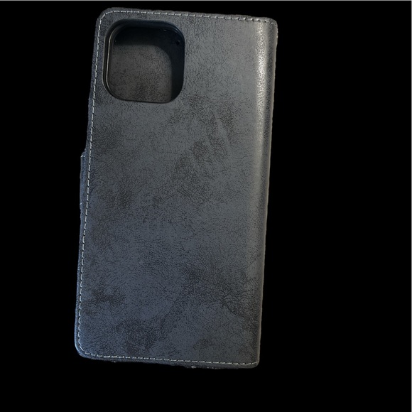 iPhone 13 Pro Max bumblebee Wallet phone case - Picture 4 of 4